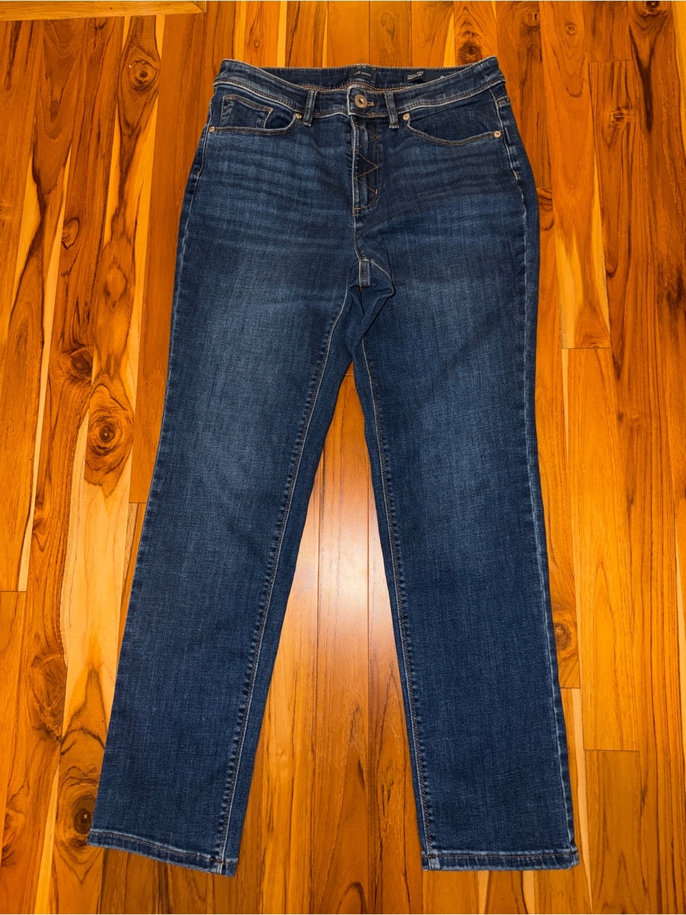 Classic Women's Dark High Rise Blue Straight-Leg Jeans